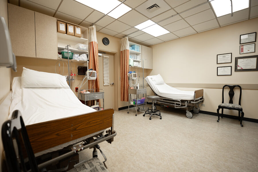 Surgery room for abdominoplasty in Gulf Shores, AL